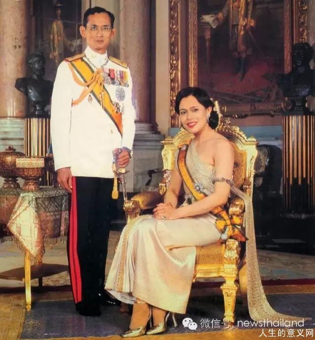 泰国国王为何得到民众拥护爱戴？泰国国王去世为什么民众会痛哭？