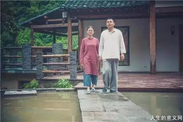 最美精神家园:夫妻俩逃离都市,在山村造宅过逍遥人生