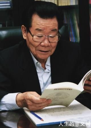 国家领导人胡锦涛、江泽民、朱镕基、李瑞环、李岚清、吴仪退休后的生活