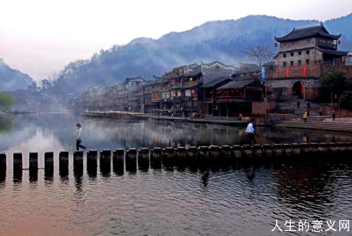 “湘西世界”:静谧、和缓、永恒的世界