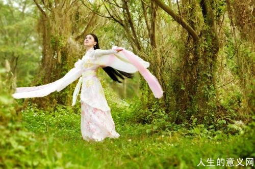 为什么很多人生活富足,愉悦却依然少得可怜?