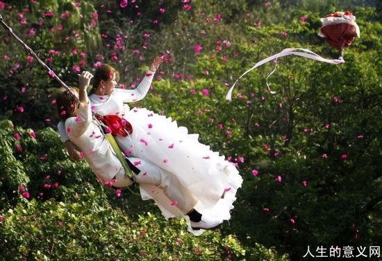 花西子女性守护热线一年累计接通妈妈求助电话5440小时